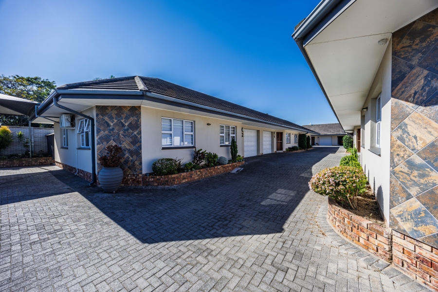 2 Bedroom Property for Sale in Beacon Bay Eastern Cape